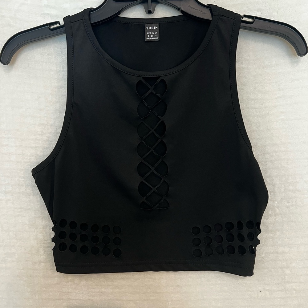 SHEIN Black Cutout Detail Crop Top